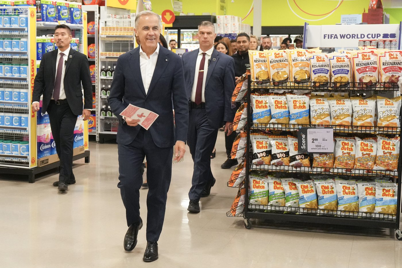 Quarterly payments of Ottawa's boosted grocery and essentials benefit start today