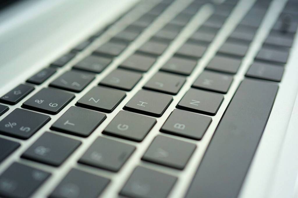 The University of Victoria is working to help humans spot AI faces amid rising deepfake fraud. (Pixabay)