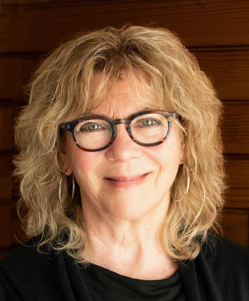 Singer, author and actor Jane Mortifee will appear in concert for Peninsula Productions studio theatre at Centennial Park for two shows on July 12.