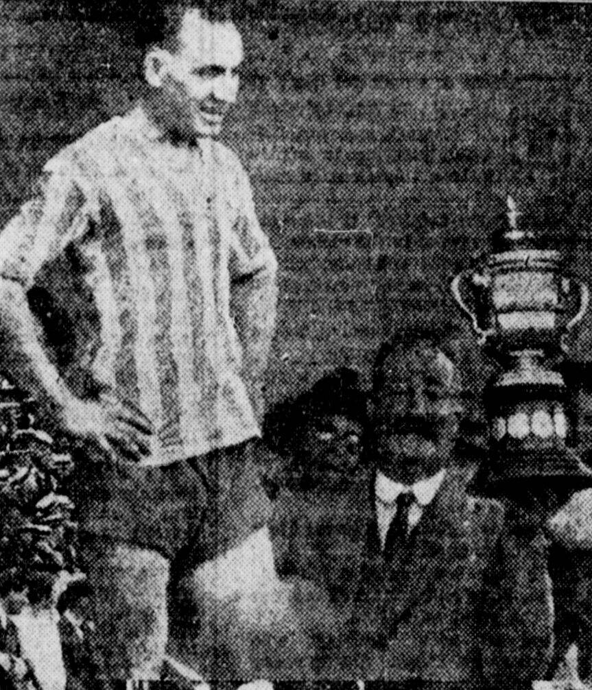 File photo
United Weston captain Art King accepts the Connaught Cup in 1924 (July 28, 1924, Winnipeg Tribune).