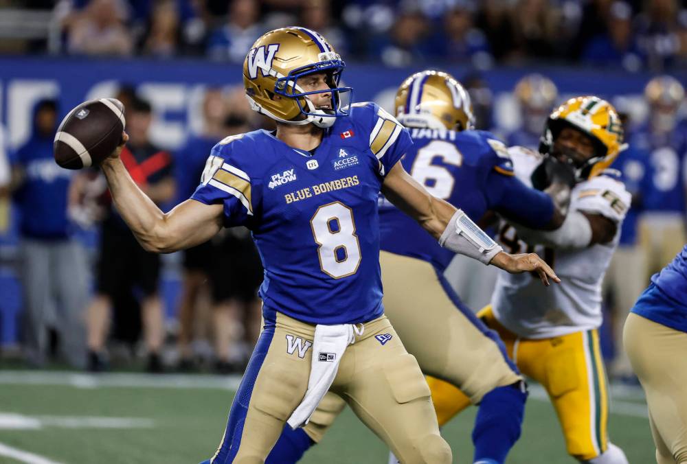 JOHN WOODS / THE CANADIAN PRESS FILES
Winnipeg Blue Bombers quarterback Zach Collaros needs just six passing yards to move past Khari Jones for second place on the Bombers’ all-time passing list.
