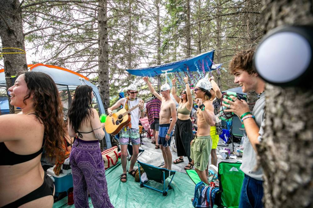 MIKAELA MACKENZIE / FREE PRESS
The folk festival encourages creativity in the campground with a decoration contest.