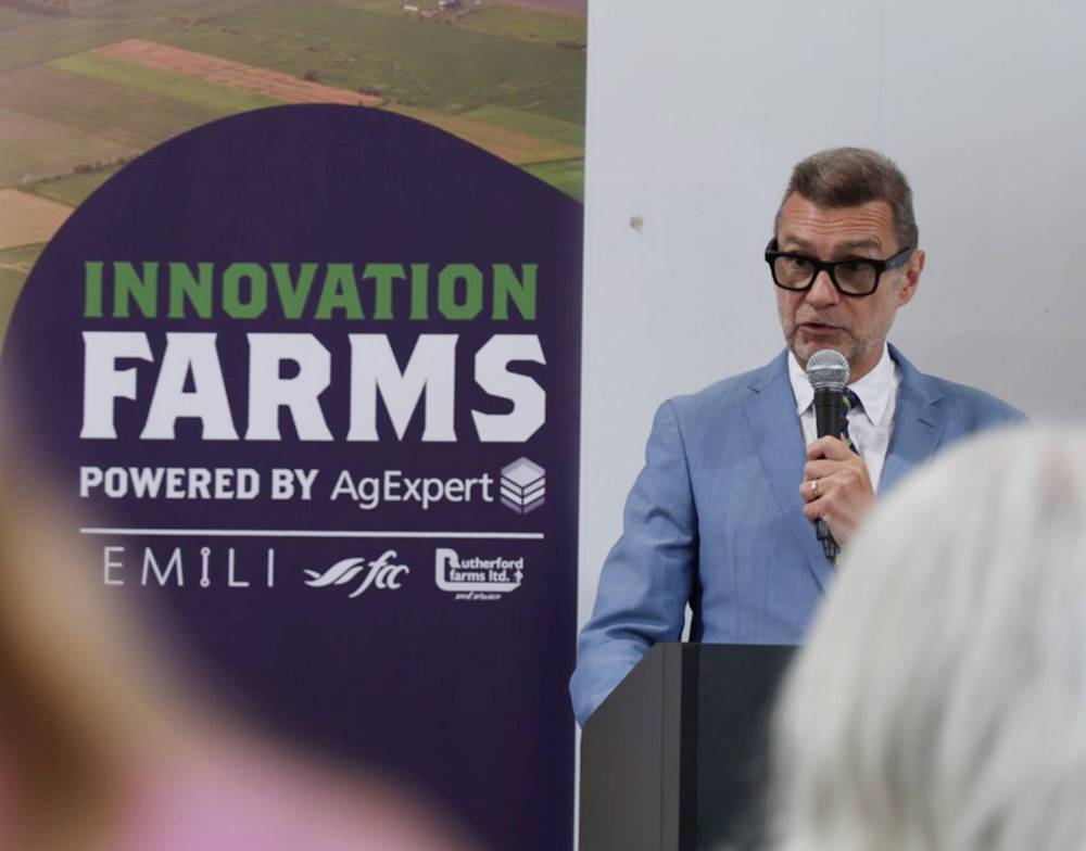 AARON EPP / FREE PRESS
Doug Eyolfson announced Wednesday that Prairies Economic Development Canada is investing $3.5 million in Enterprise Machine Intelligence and Learning Initiative, a Winnipeg-based non-profit committed to advancing digital agriculture. Eyolfson made the announcement during EMILI’s annual field day event at its Innovation Farms in Grosse Isle.
