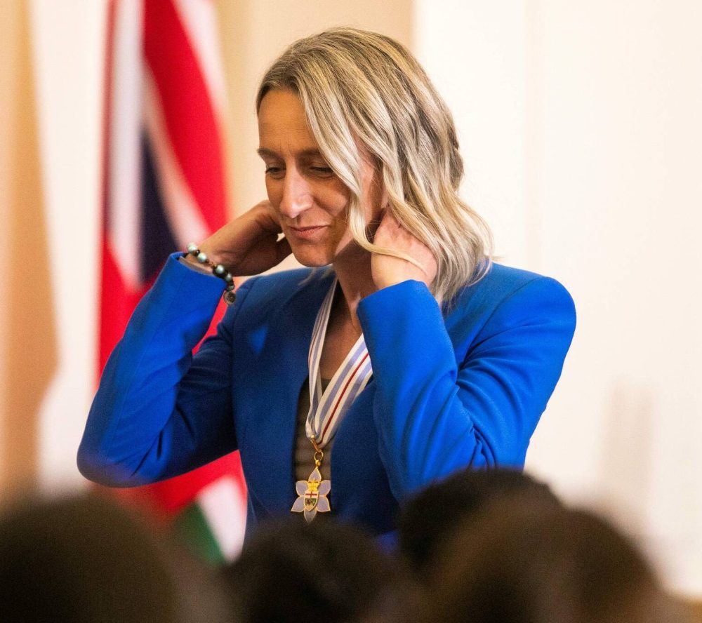 MIKAELA MACKENZIE / FREE PRESS
Dr. Joss Reimer receives the Order of Manitoba Thursday.