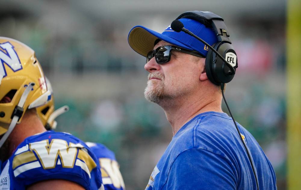 Heywood Yu / THE CANADIAN PRESS FILES
Winnipeg Blue Bombers head coach Mike O’Shea is once again unfazed by the prospect of facing his former offensive co-ordinator Buck Pierce in Thursday night’s tilt against the B.C. Lions.