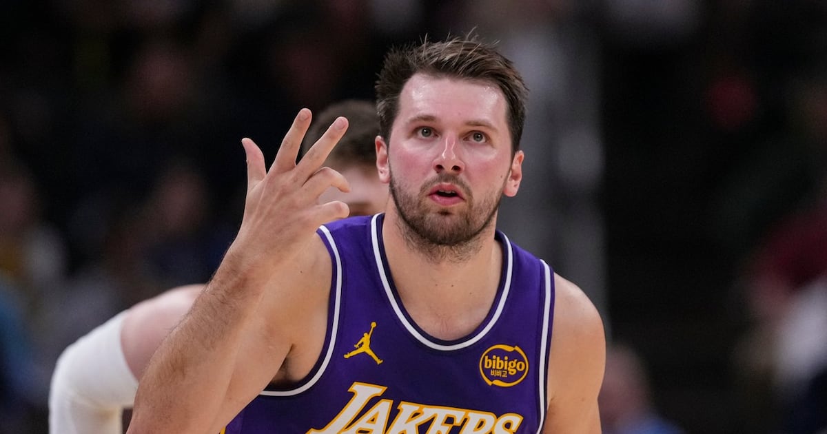 Los Angeles Lakers announce jersey patch partnership with financial assistant app Albert