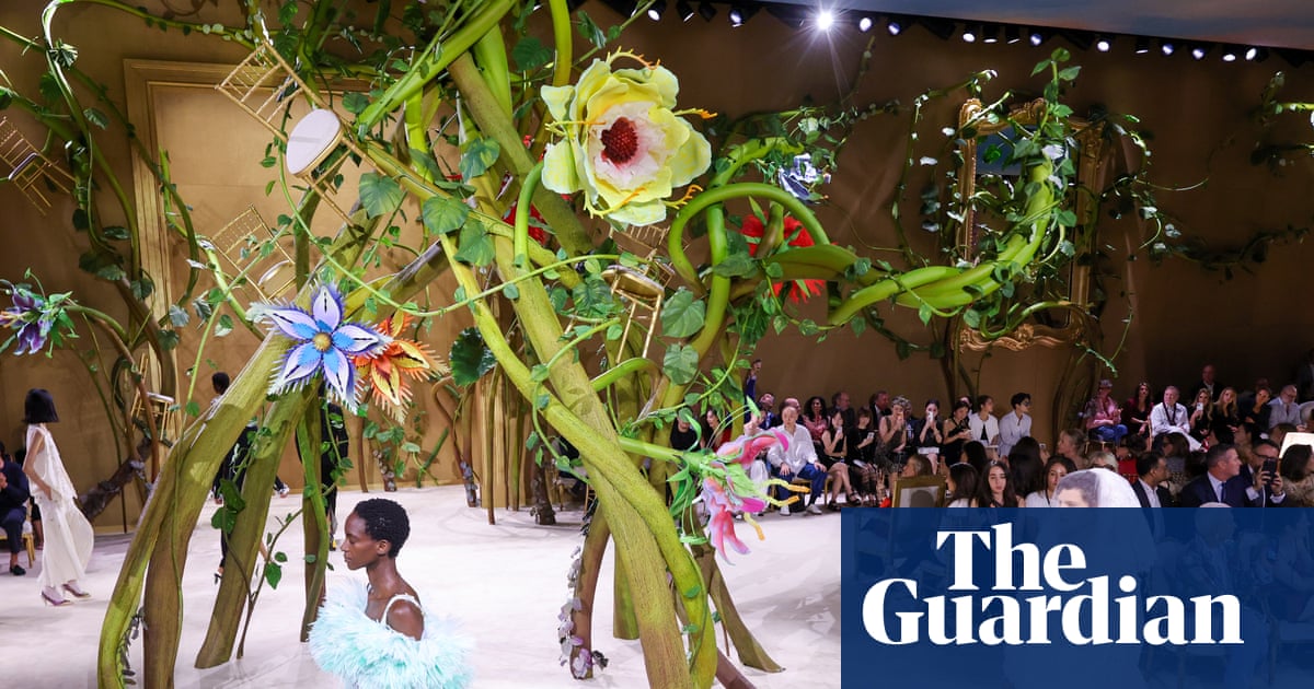 Chanel brings beanstalk to catwalk in fairytale Paris couture show | Chanel
