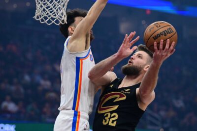 76ers agree to free-agent deals with former Knick Hukporti, Cavalier Wade, AP source says