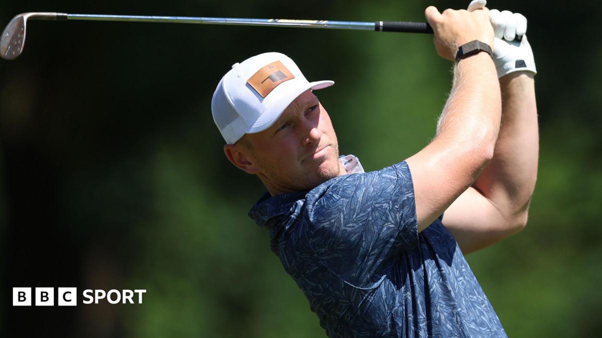Brad Dalke plays a shot