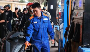 Fuel prices continue to fall on latest adjustment