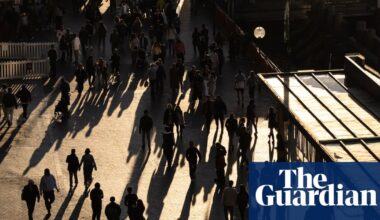 Recession off the cards but Australia faces dreary outlook, economists say | Australian economy
