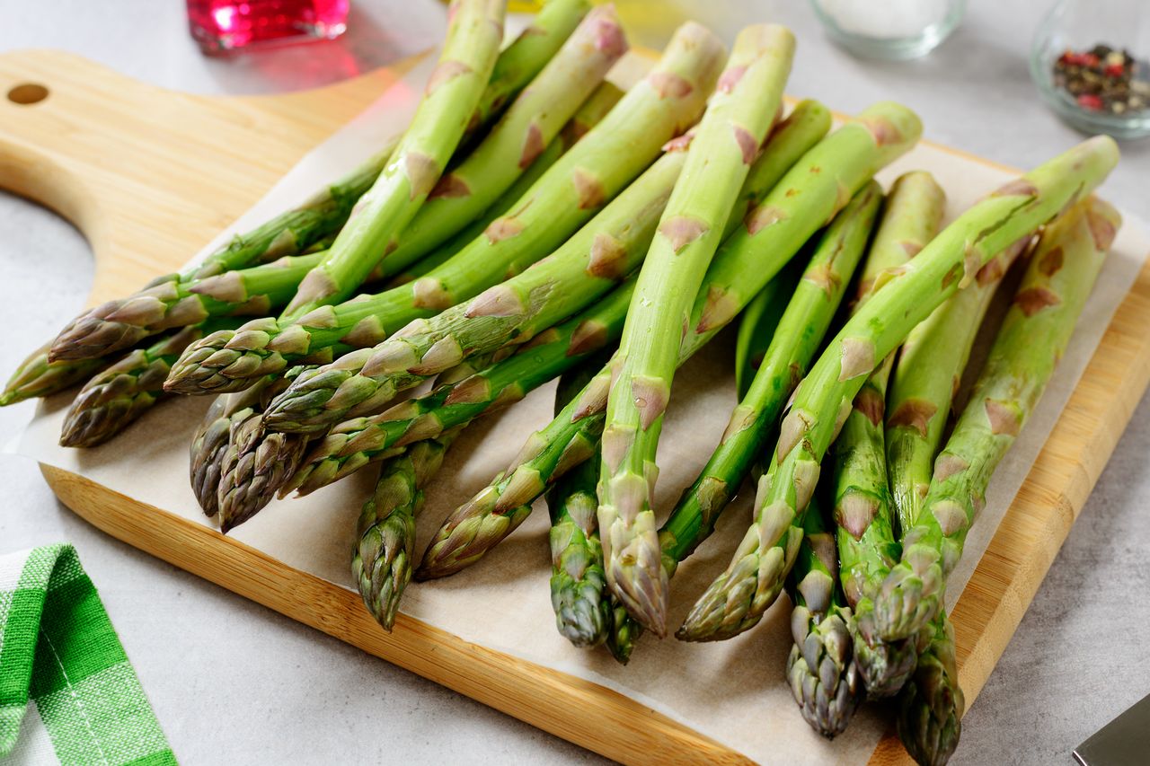 Cooking asparagus with oil may offer more antioxidants and fat-soluble vitamins.Credit: Nelea Reazanteva / Getty Images