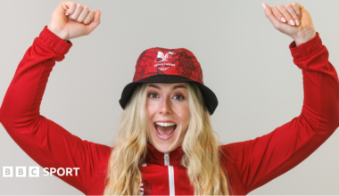 Emma Finucane wearing a bucket hat at Wales' kitting out day