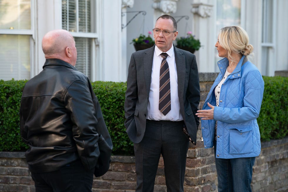 Phil Mitchell, Ian Beale, Kathy Beale, EastEnders phil mitchell, ian beale, kathy beale, eastenders