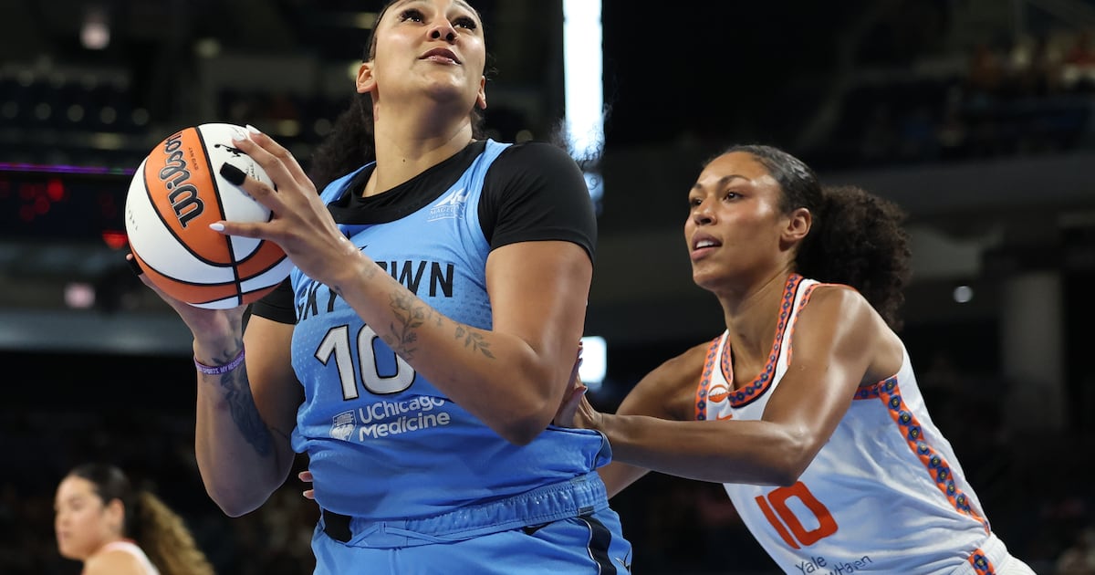 Kamilla Cardoso scores 18 points in 4th quarter, Chicago Sky rallies to beat Connecticut Sun