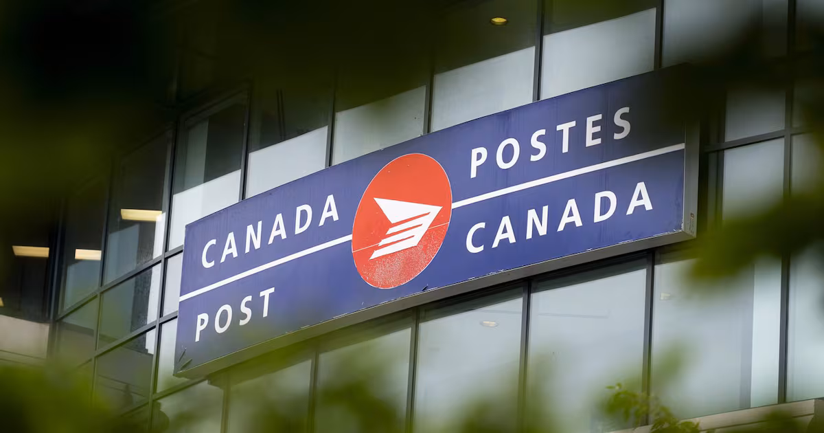 Canada Post management given $30.8 million in performance pay despite record losses - CTV News