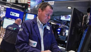 U.S. stocks rise after data shows slowing inflation, even as IBM plunges - CTV News