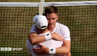 Henry Patten embraces team-mate Harri Heliovaara after winning their semi-final