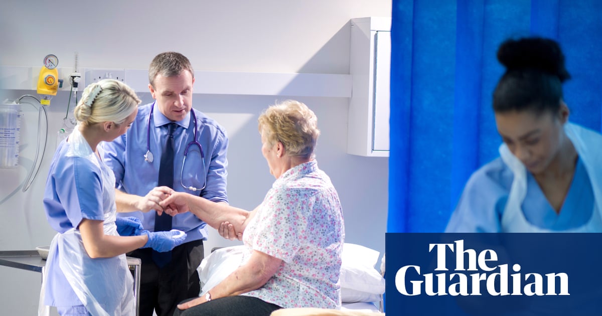 Consultant doctors in England vote for NHS strikes over pay and working week | Doctors