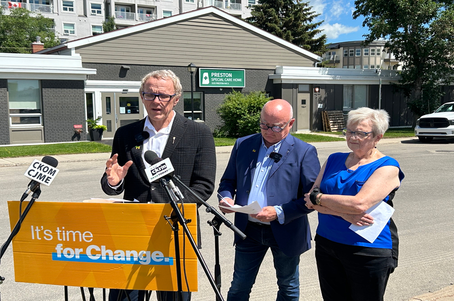 Long-term care homes running out of room, Official opposition says