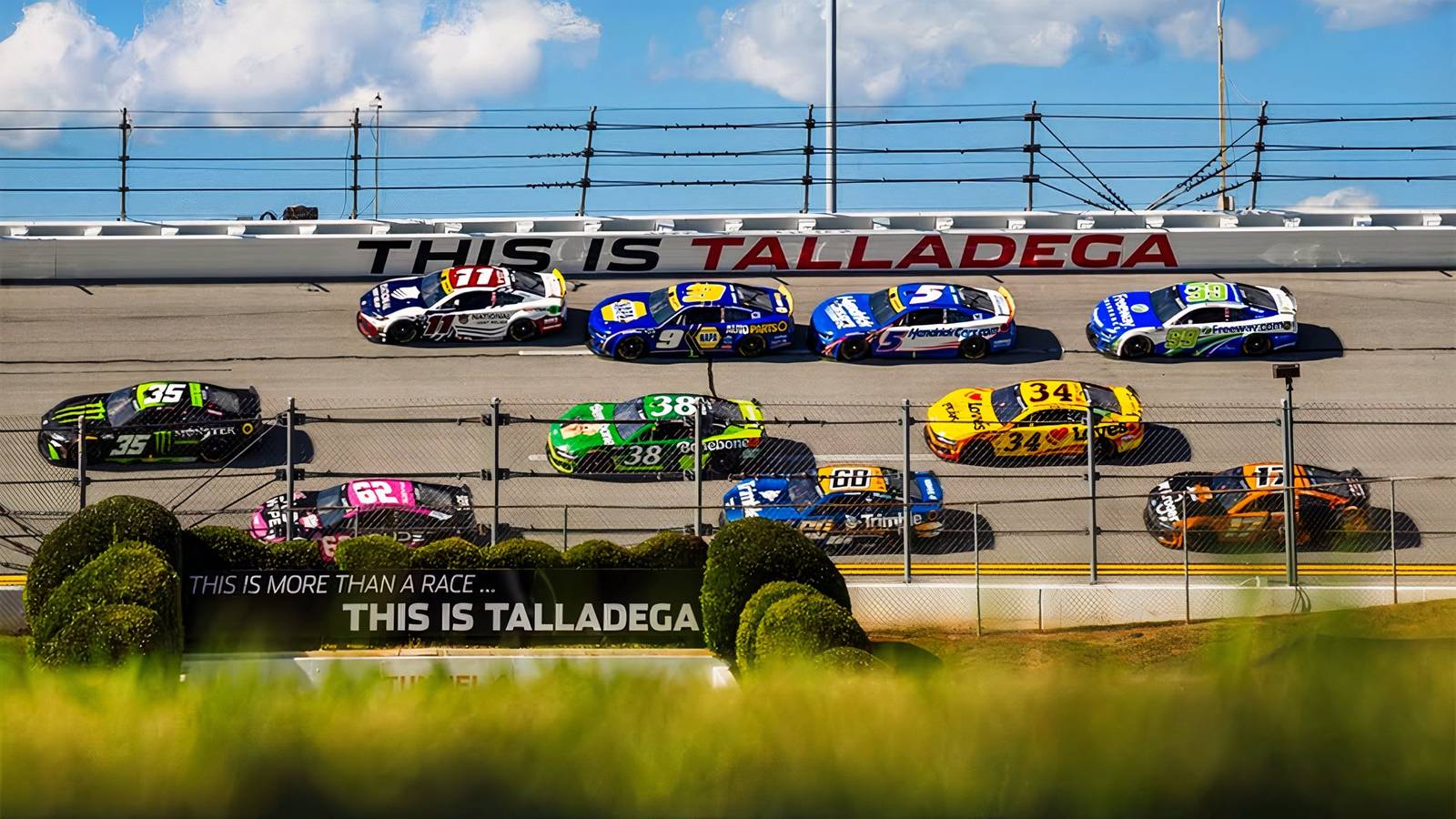 How Fast Do NASCAR Cars Actually Go? The Real Top Speeds
