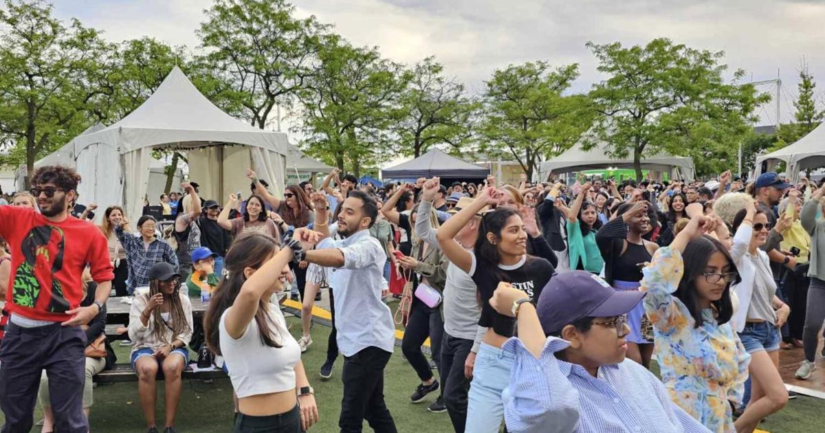 There are free waterfront dance parties in Toronto
