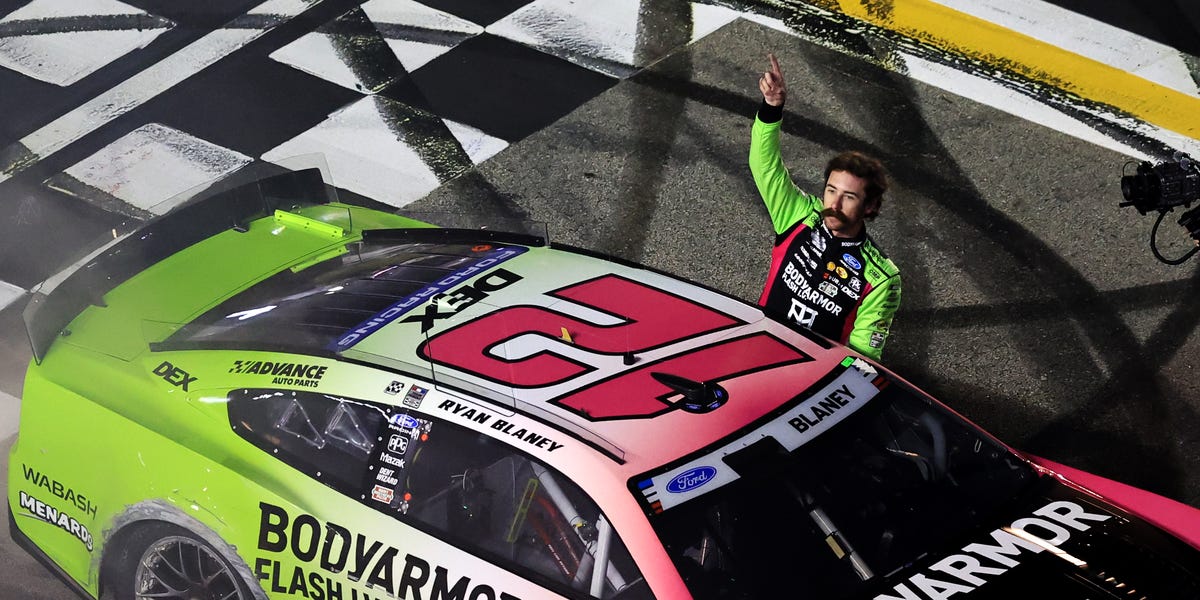 Ryan Blaney Dominates NASCAR Cup Race at Atlanta for Ford’s 750th Victory