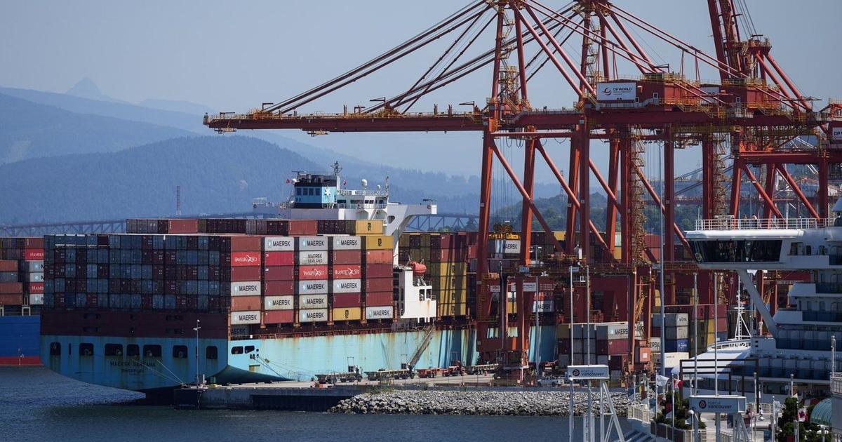 Shipping rates soar as retailers race to beat looming Trump tariffs - Toronto Star