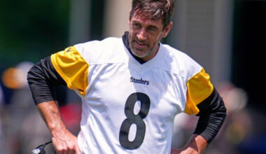 Aaron Rodgers could face nightmare in final season with Steelers, as teammate looks on in delight