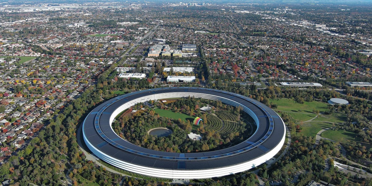 AI Rewrites the Big Tech Org Chart