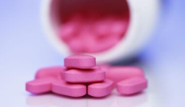 'Benadryl challenge' social media trend sends 2 Lancaster County teens to ICU | Health