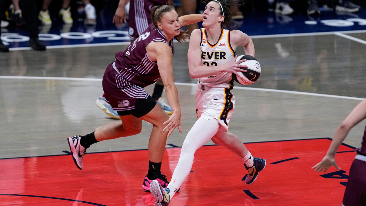 Caitlin Clark sends a strong message to the WNBA after her historic 45-point game