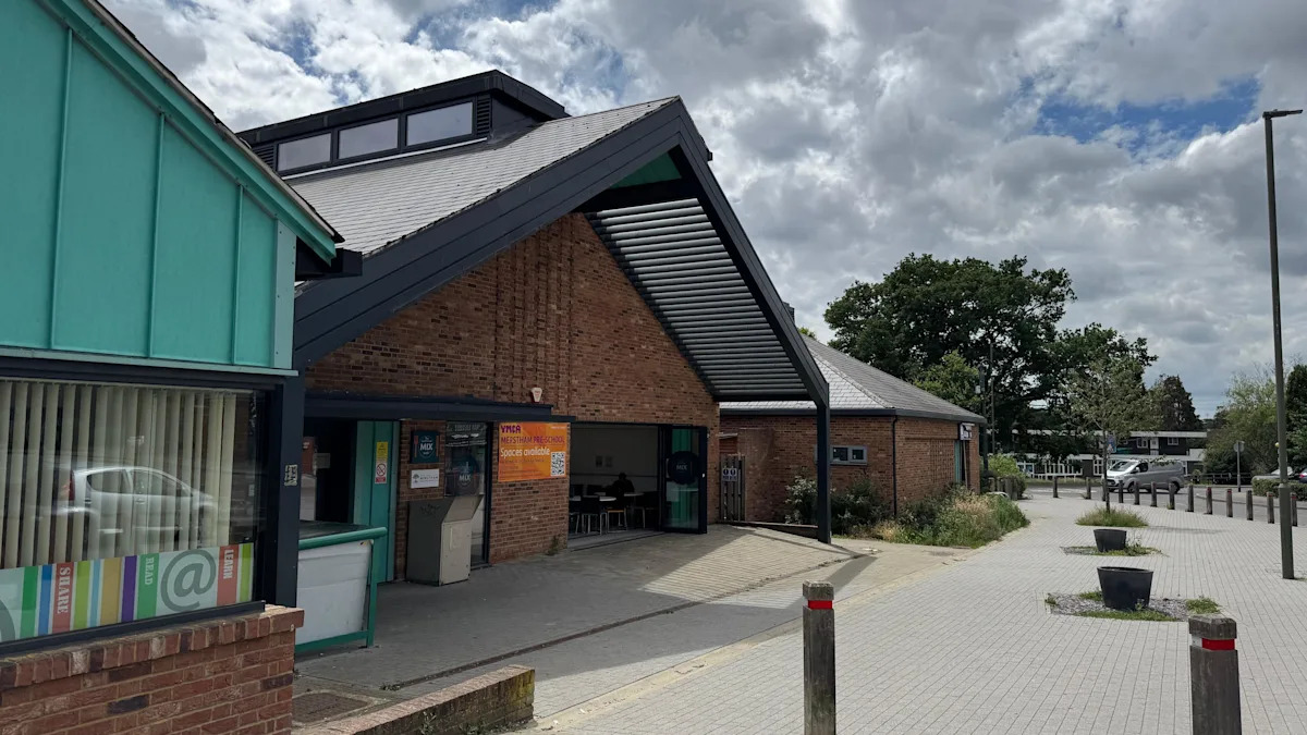 Residents want lights on to deter anti-social behaviour