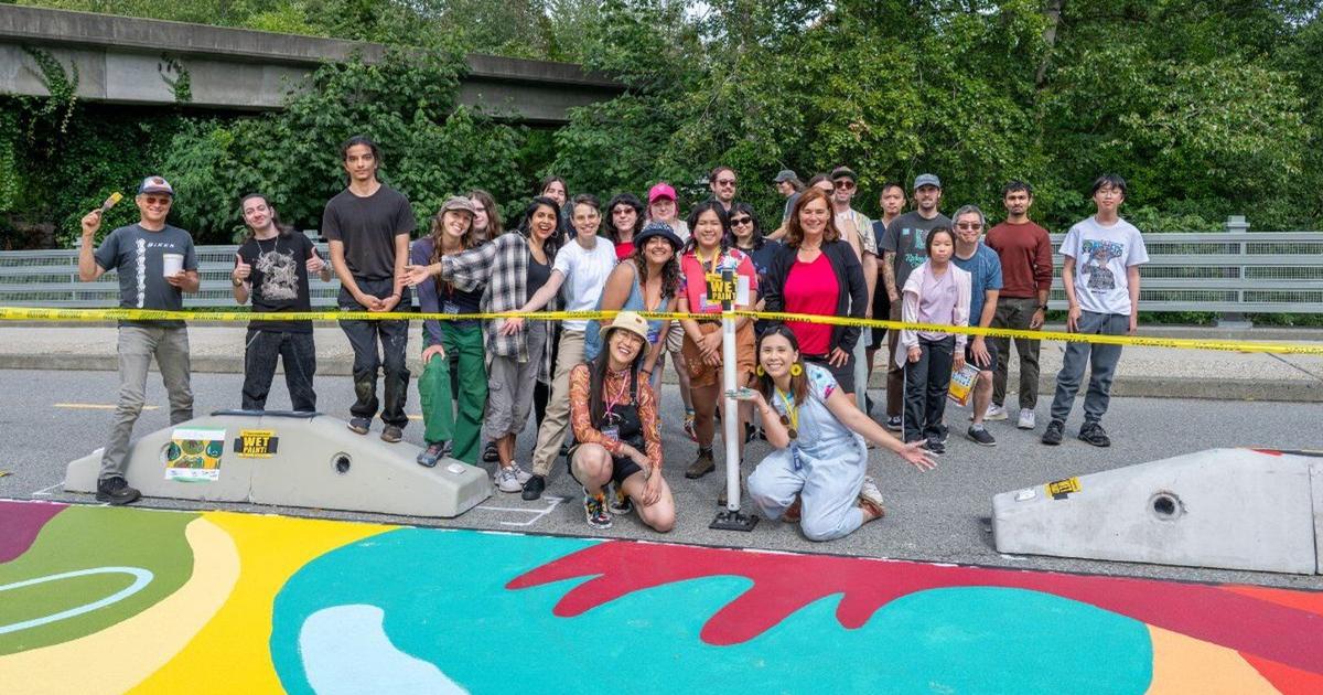 ‘A memory of our combined belonging’: New bridge mural brings neighbours together in East Vancouver