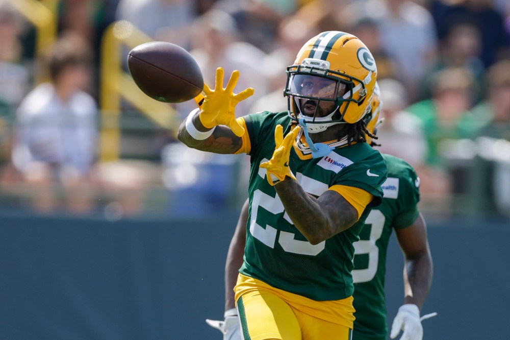 Green Bay Packers cornerback Keisean Nixon (25) catches a pass during practice at the team's NFL football training camp, Thursday, July 30, 2026, in Green Bay, Wis. (AP Photo/Matt Ludtke)