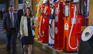 Albertans can now apply for $100 energy rebate payouts