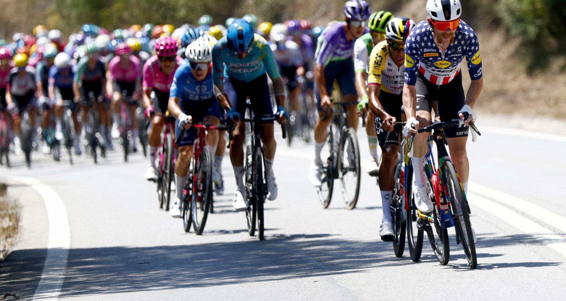 Tour de France stage 3 LIVE – Rapid start to the day with ultra competitive breakaway battle, and still lots of climbing to come