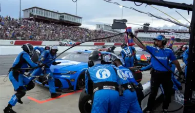 NASCAR drivers head into week-long break before Iowa race pondering playoff chase
