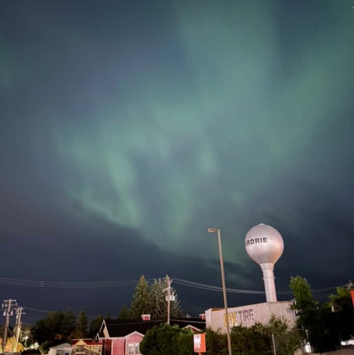 Solar storm lights up Alberta skies as northern lights dazzle Airdrie-area residents - DiscoverAirdrie.com
