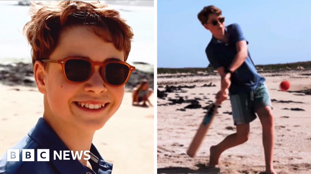 Prince George enjoys coastal fun in new video as he becomes a teenager - BBC