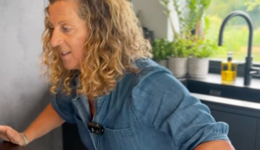 'If I've only got 5 minutes, I do these exercises': Sally Gunnell, 59, shares her desk-break workout