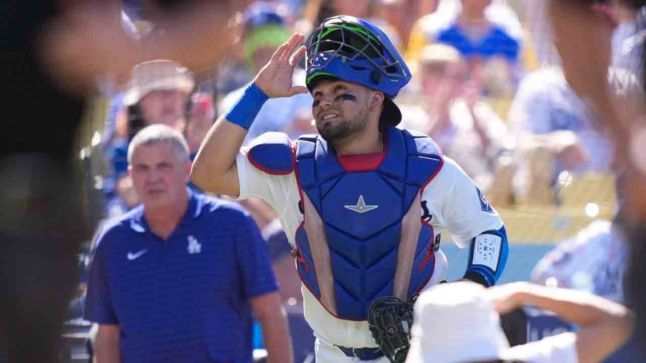 Dodgers' Alfonzo makes MLB debut with sister, stepmother still missing in Venezuela
