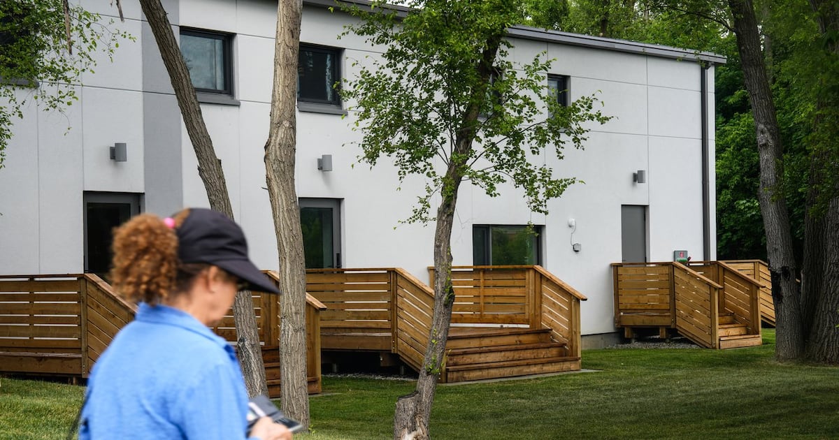 Toronto social housing complex empty for 18 years now open