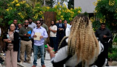 U.S. weekly jobless claims plunge to lowest since 1969