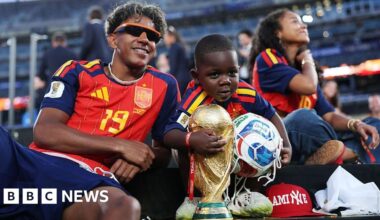 Lamine Yamal celebrates World Cup win with little brother who charmed fans - BBC