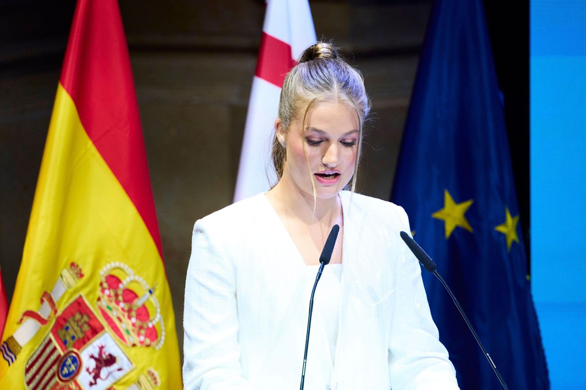 Princess Leonor received a warm round of applause after delivering one of her most memorable speeches to date.