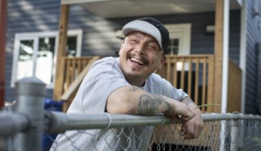 An eroding Winnipeg neighbourhood looks to new foundations