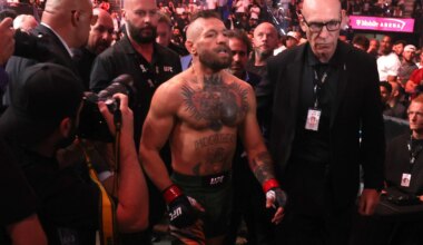Chael Sonnen: Conor McGregor's UFC career over after injury TKO