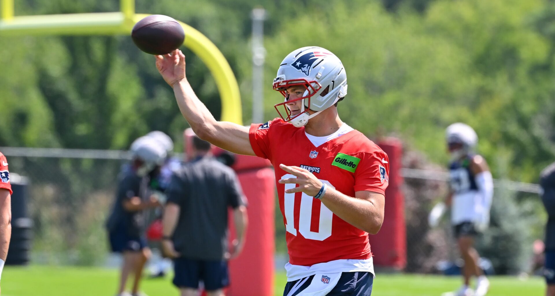 Patriots offensive trio cracks top 10 ahead of 2026 NFL season