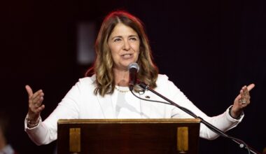 Alberta Premier Smith set to announce details of West Coast oil pipeline